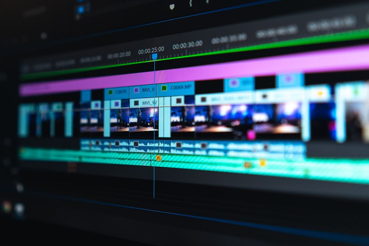 Videoschnitt am Bildschirm